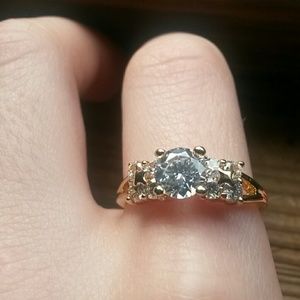 *NWOT* 14KT Gold CZ Diamond Engagement Ring